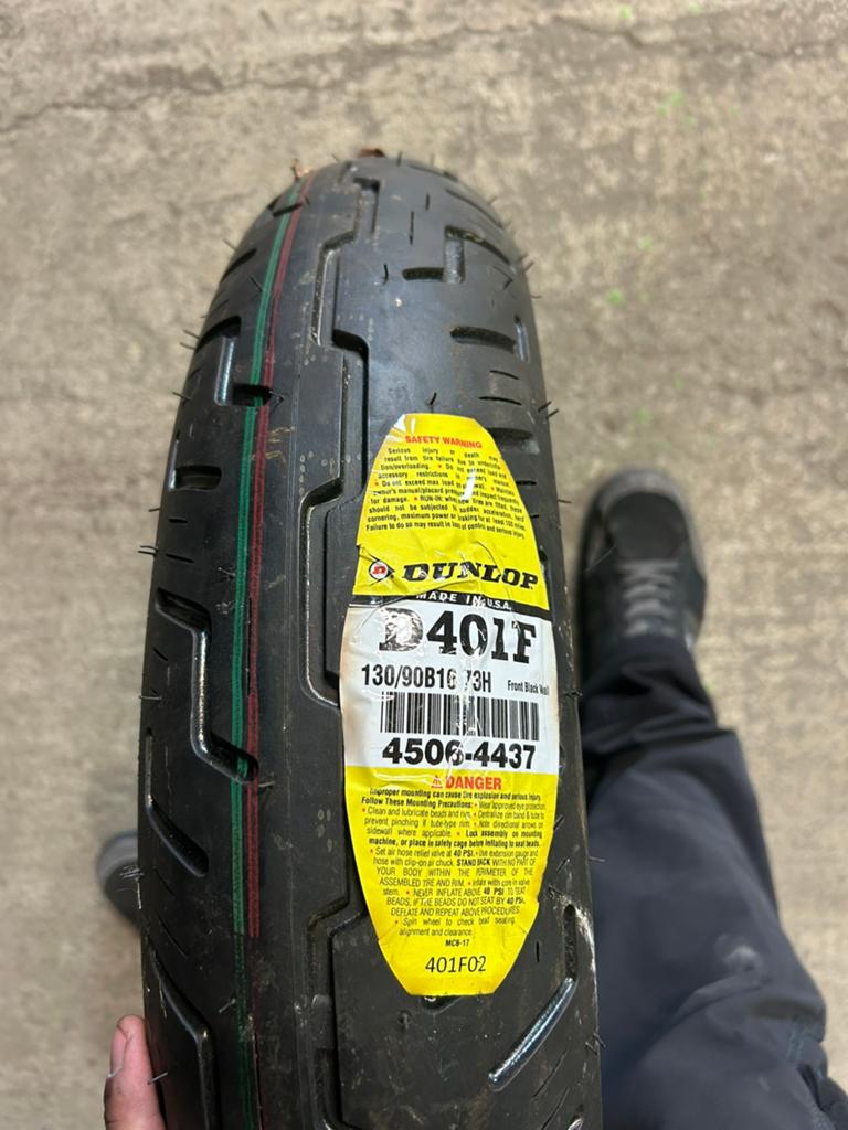 Pneu neuf avant harley davidson 130/90B16, Enlèvement, Neuf