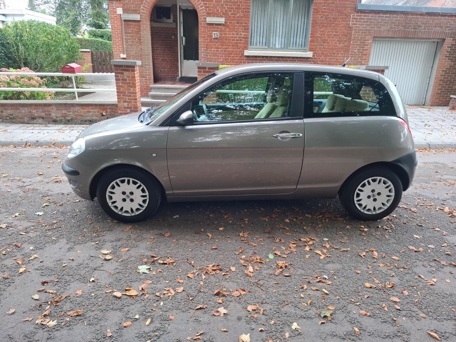 Lancia Ypsilon Automatique 1.4i Essence Euro 4, Auto's, Automaat, Verwarmde buitenspiegels, 1400 cc, Particulier