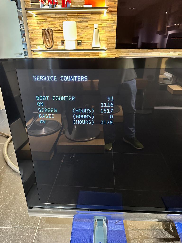 Bang & Olufsen Beovision 12-65 met slechts 63 speeldagen B&O, Enlèvement, Bang & Olufsen, Info@bang-olufsen.dk, Bang & Olufsen Alle 1 / DK-7600 Struer / Denmark