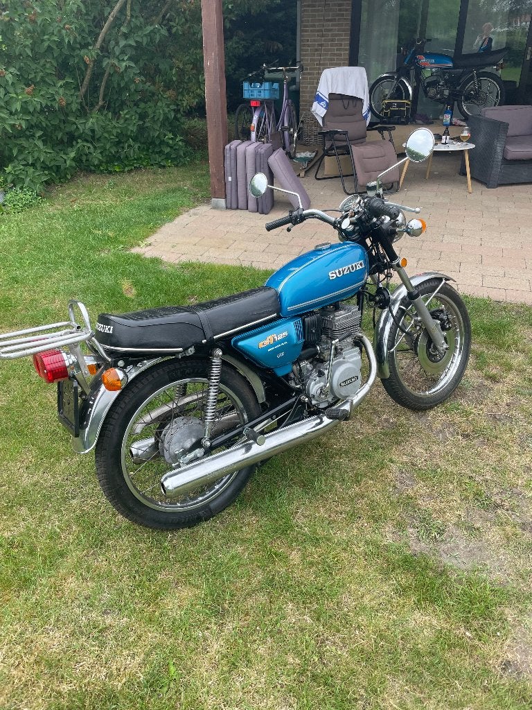 Suzuki GT 125 uit 1974, Motos, 125 cm³, 2 cylindres, Particulier, Naked bike