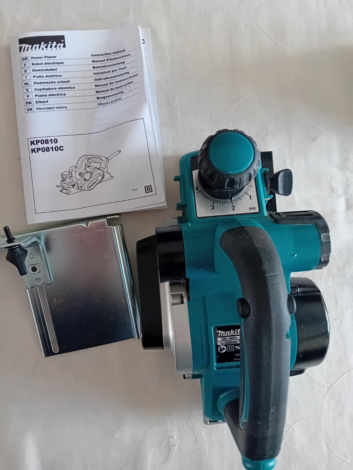 Makita KP0810C schaafmachine. Als NIEUW, Doe-het-zelf en Bouw, Gereedschap | Zaagmachines, Zo goed als nieuw, 600 tot 1200 watt