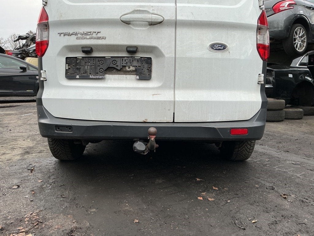 ATTELAGE REMORQUE Ford Transit Courier (01-2014/12-2023), Henry-Ford-Straße  1
50735  Köln, DE, Ford-Werke GmbH, Kunden@ford.com