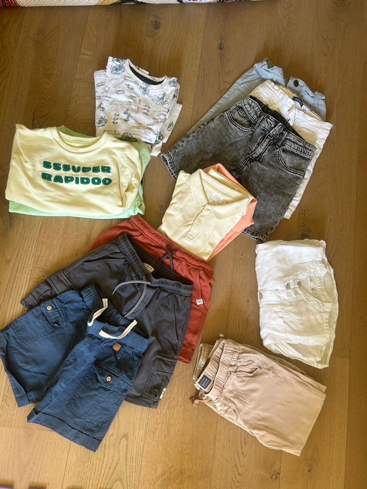 Set kleren maat 4 jaar, Ophalen, Zo goed als nieuw, Maat 110