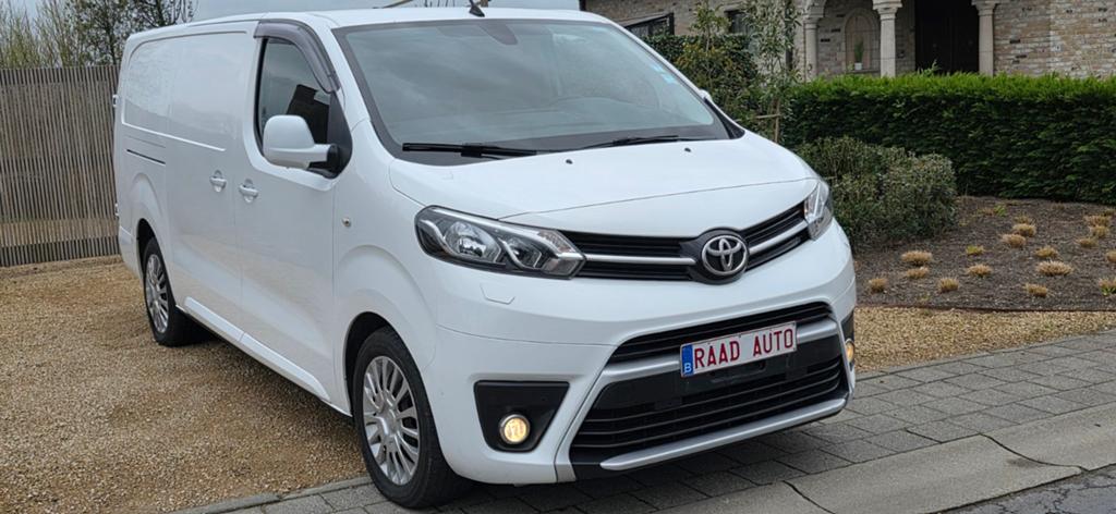 Toyota proace 2.0 _ 130kw _ boîte auto _ full options !, Autos, Achat, Euro 6, Entreprise, Entretenue par le concessionnaire