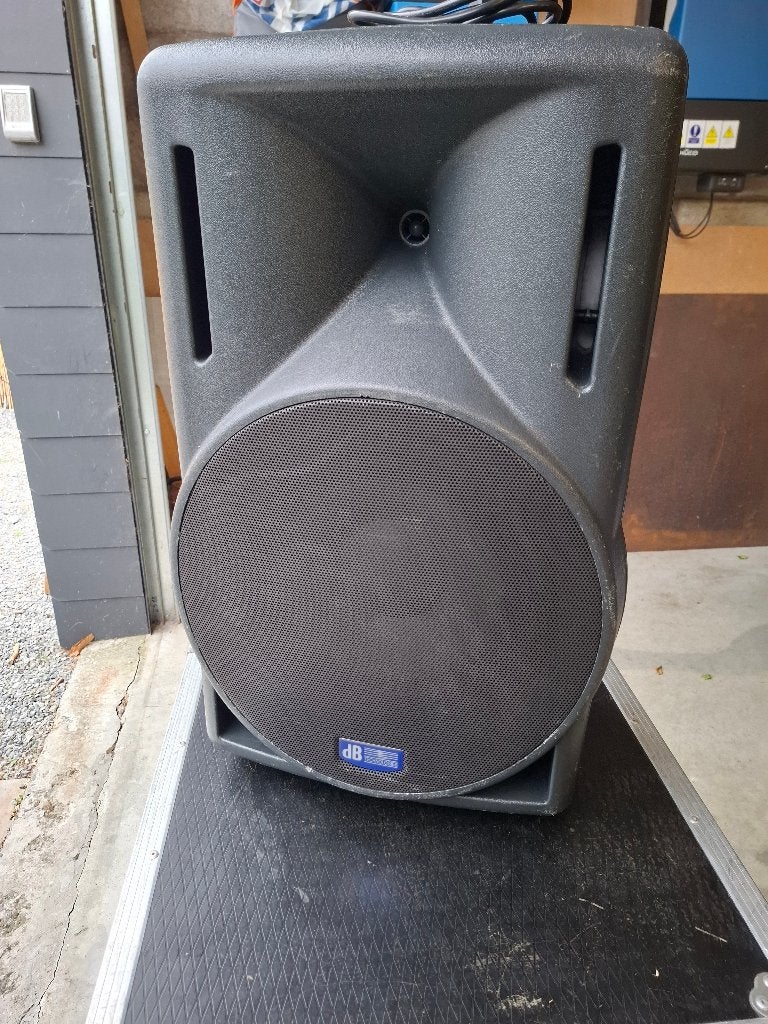 1 enceinte active DB technologie OPERA 212 MK2, Gebruikt, Overige typen, Ophalen, 150 watt of meer