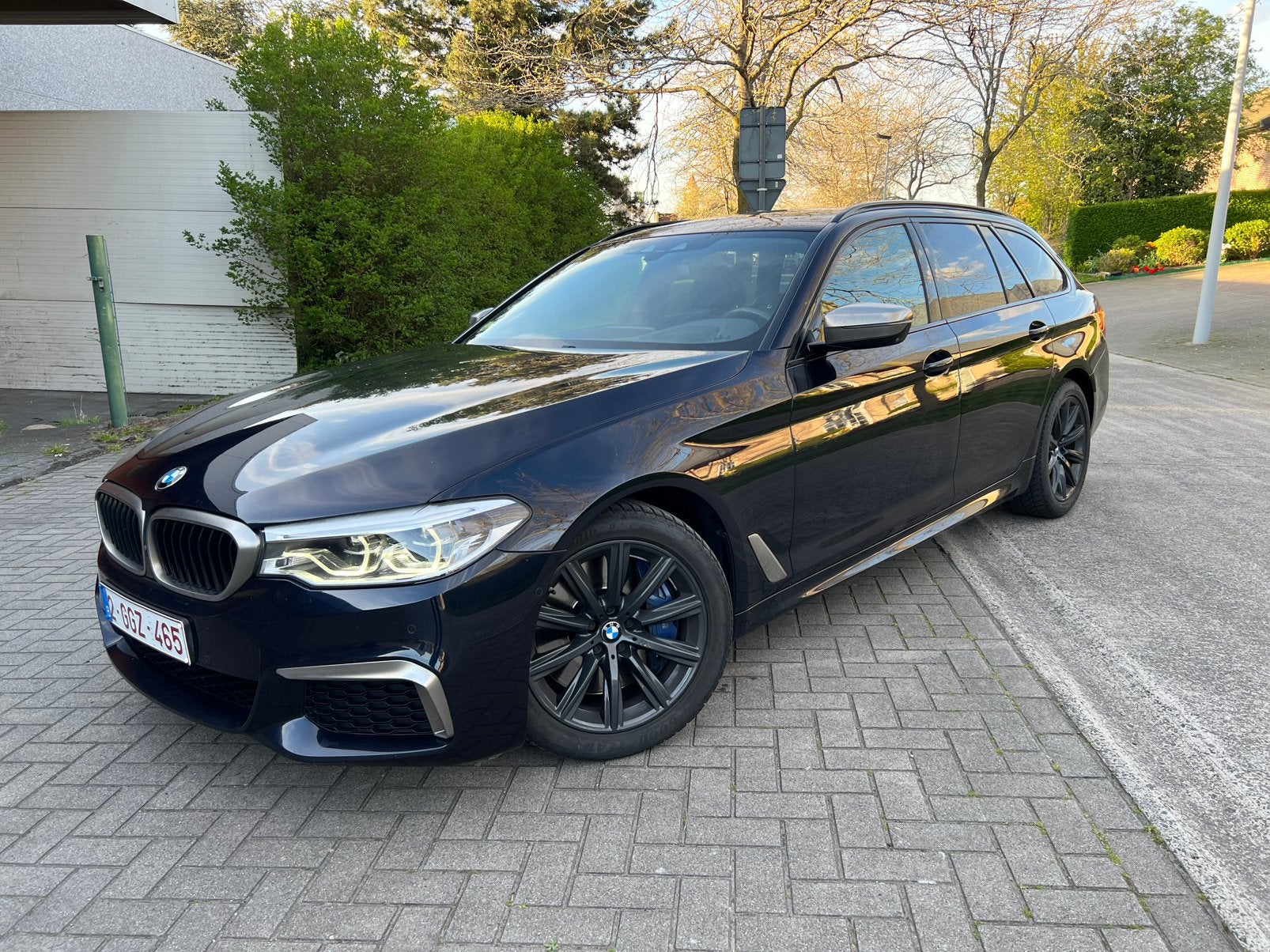 Bmw M550D xdrive M pakket break 3.0 diesel 400pk euro 6b, Auto's, Automaat, Euro 6, Blauw, Leder