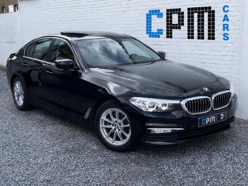 BMW 520d * 36500km! * PANO * 190pk * CAMERA * NAVI, Auto's, BMW, Automaat, Euro 6, Zwart, Leder