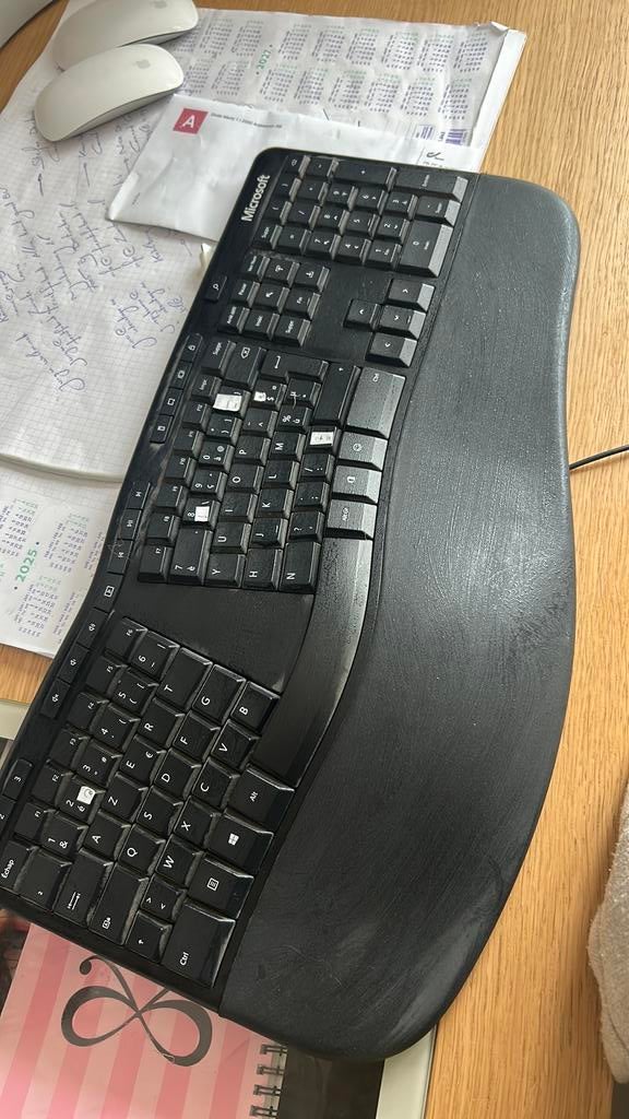 Ergonomisch toetesenbord, Ophalen, Azerty, Zo goed als nieuw, Ergonomisch