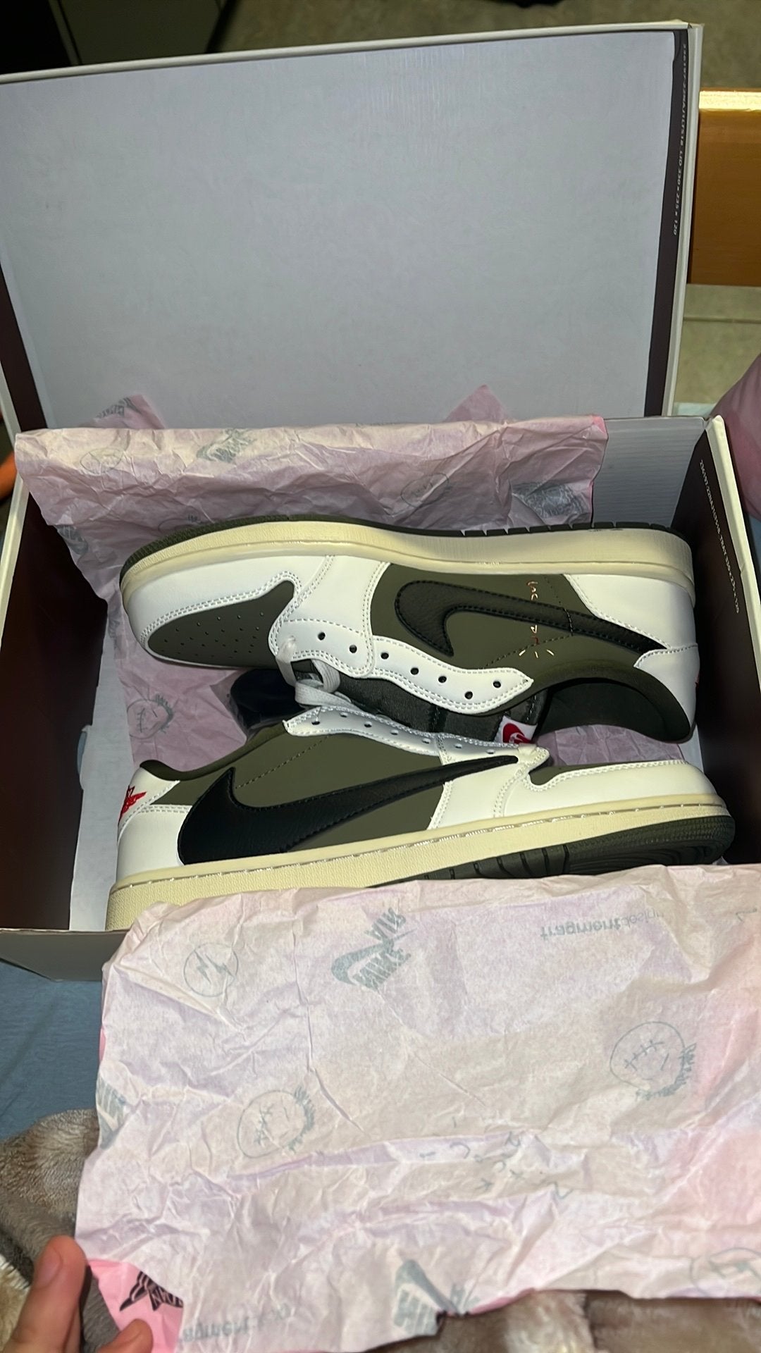 Nike travis Scott maat 43, Kleding | Heren, Schoenen, Ophalen, Overige kleuren, Nieuw, Sneakers