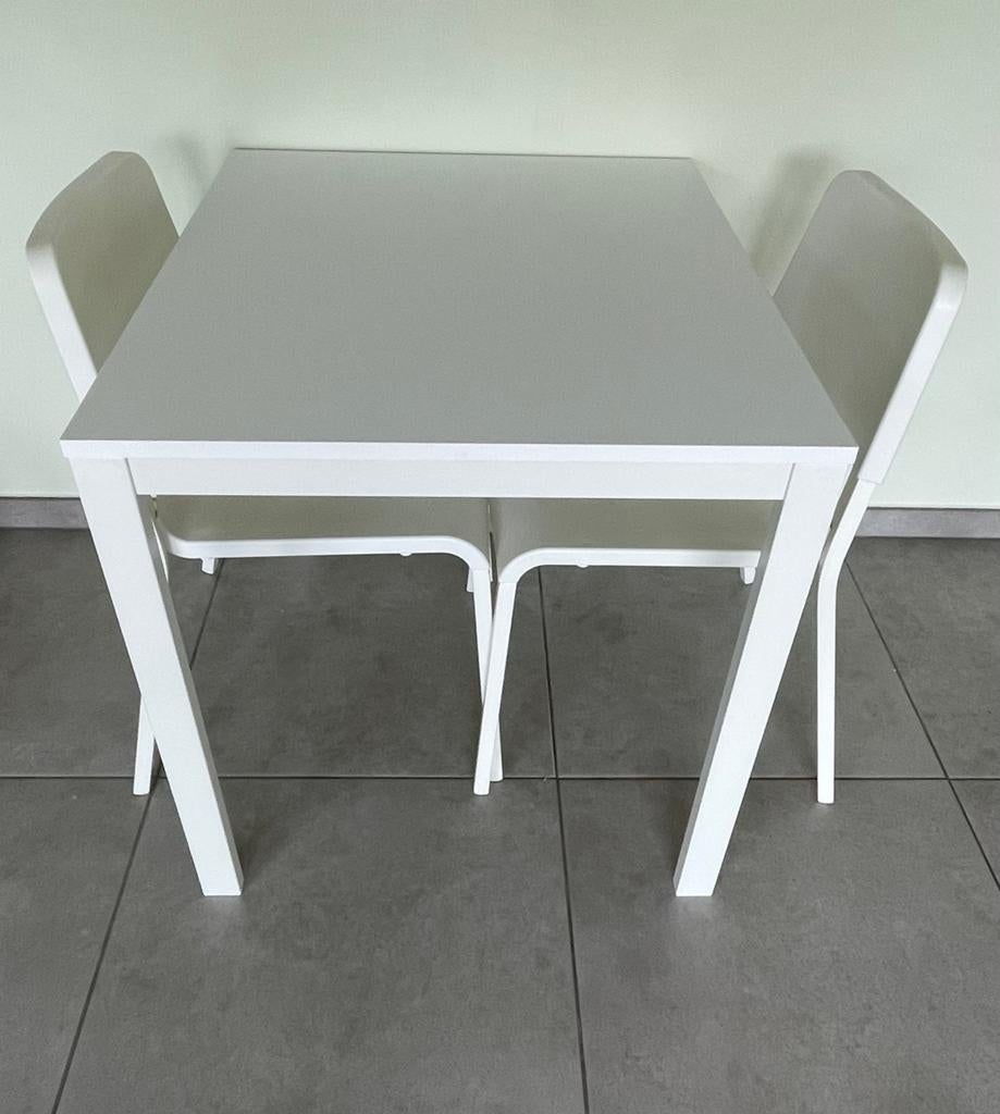 Table à manger extensible + 2 chaises, Maison & Meubles, Enlèvement, Comme neuf