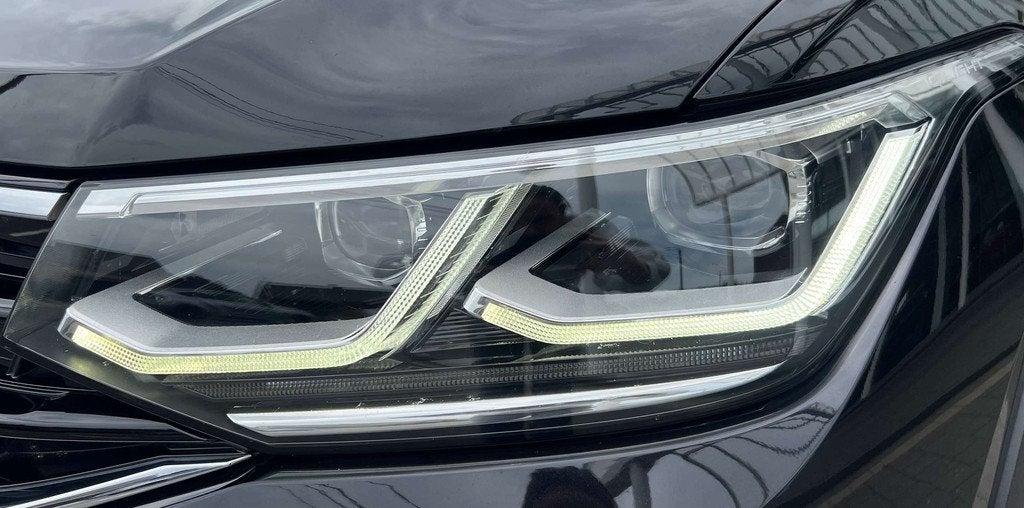 Volkswagen Tiguan 1.5 TSI 150CV / 3x R-LINE / BLACK ÉDITION, Auto's, Volkswagen, Stof, 4 cilinders, Lichtsensor, 1546 kg