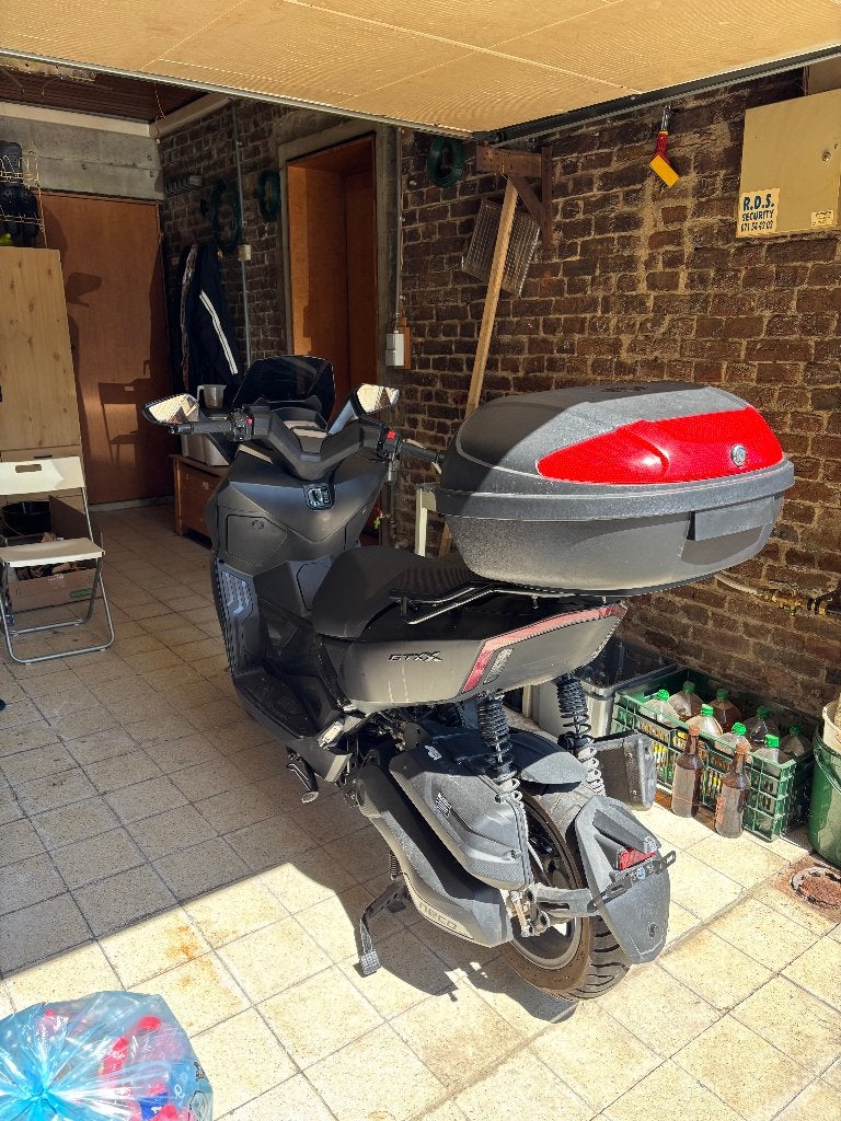 Scooter Nero 125cc, Fietsen en Brommers, Scooters | Overige merken, Ophalen, Neco, 125 cc, Zo goed als nieuw