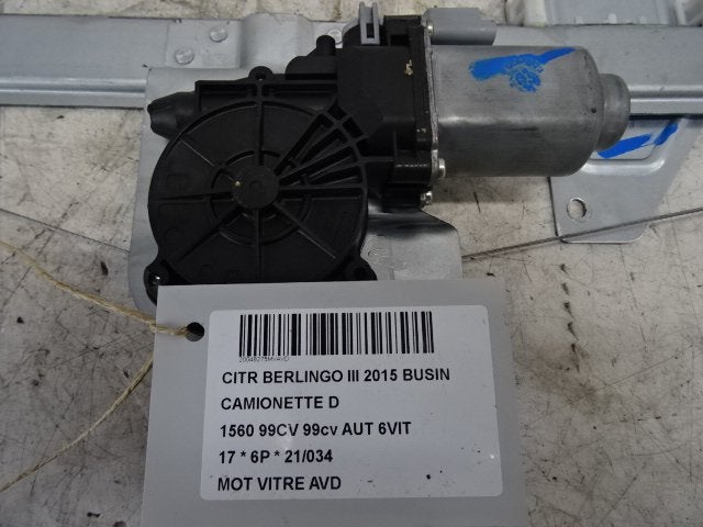 MOTOR RAAMMECHANIEK RECHTS VOOR Citroën Berlingo (402104B), Gebruikt, Voor, Citroën