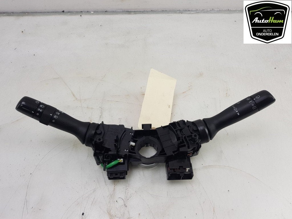 COMBINE COMMODO Peugeot 108 (|B000777880|B000796580|), Utilisé, Peugeot
