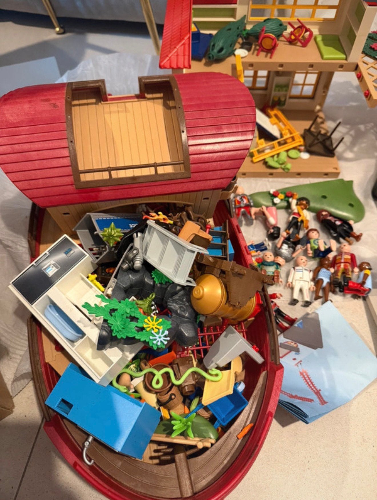 Gros lot Playmobil– bateau, maisons, personnages ect, Enlèvement, Utilisé, Autres marques
