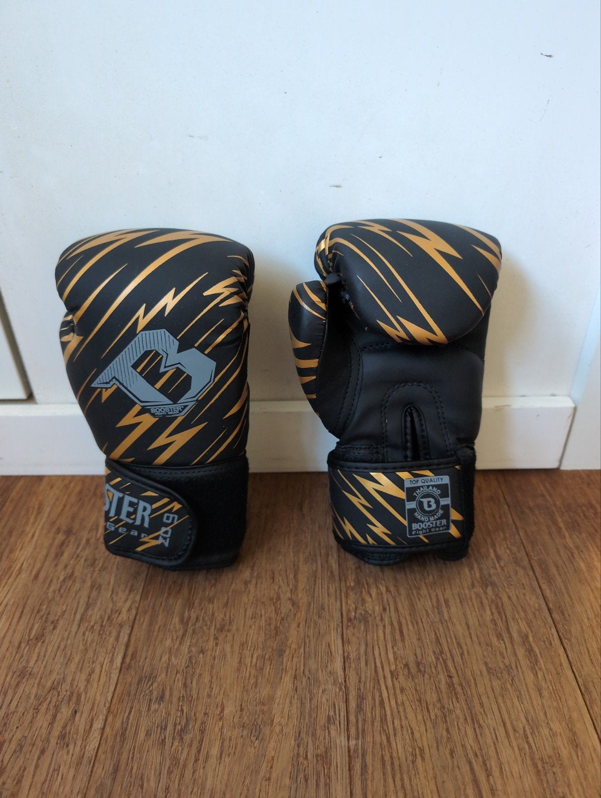 Booster bokshandschoenen kind - 6 OZ - Zwart / Goud, Sport en Fitness, Boksen, Ophalen, Zo goed als nieuw, Bokshandschoenen