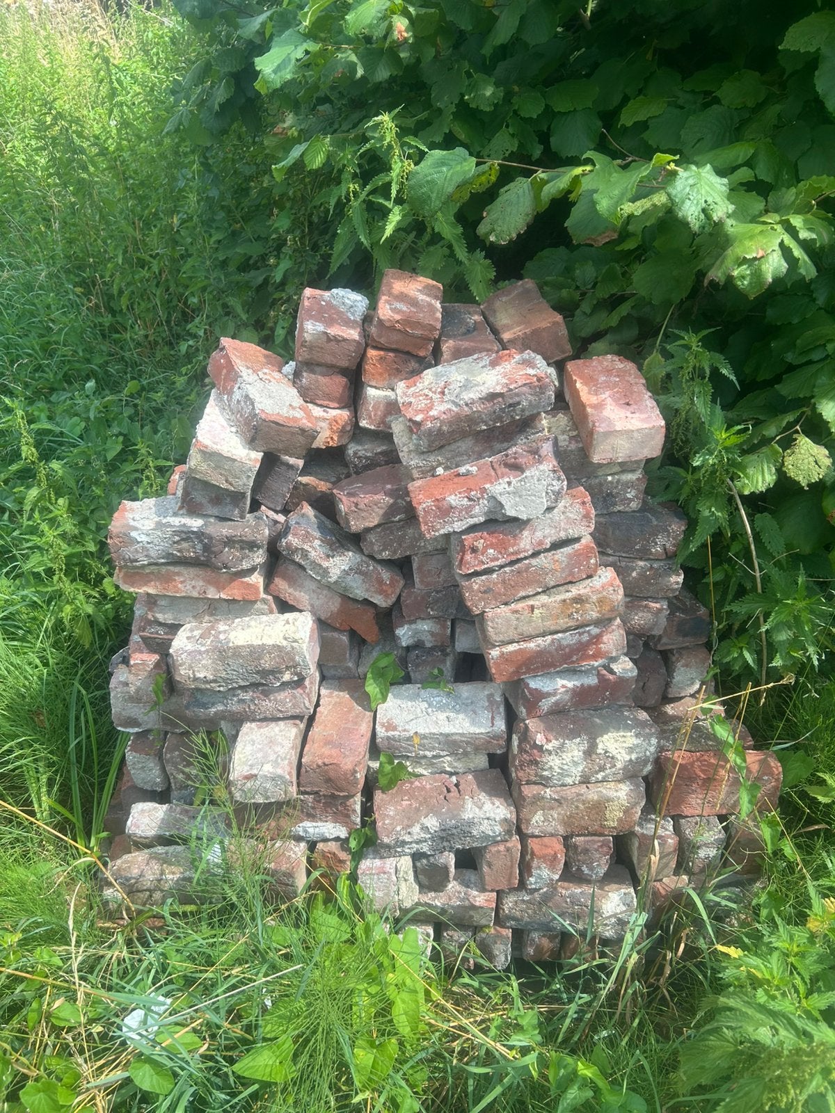 Stenen schuur 2 kleine paletjes, Doe-het-zelf en Bouw, Metselstenen, Ophalen, Gebruikt, Bakstenen