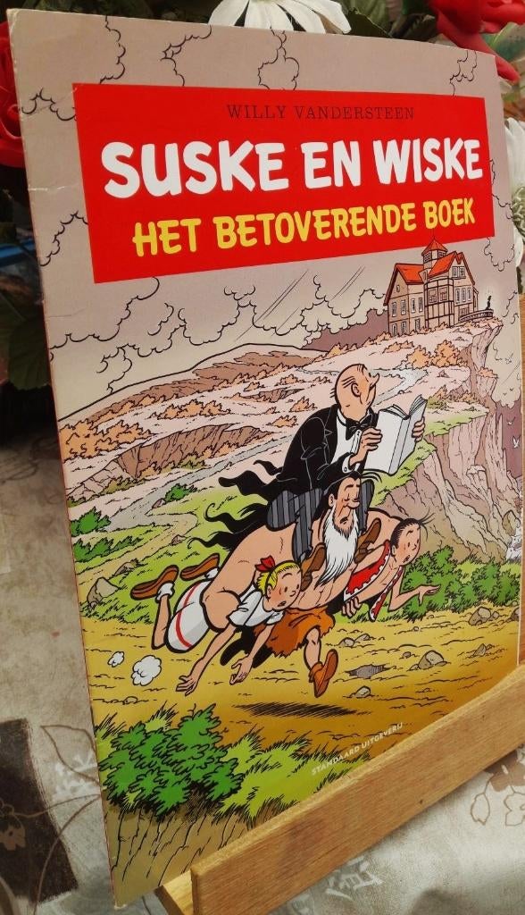suske en wiiske het betoverende boek plakboek met prentjes, Boeken, Gelezen, Willy Vandersteen, Eén stripboek, Ophalen of Verzenden