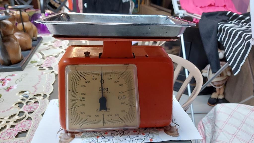Vintage weegschaal. Tot 2kg, Ophalen, Gebruikt