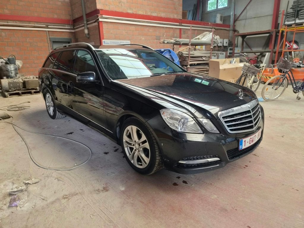 Mercedes E-CLASSE BREAK, Autos, 100 kW, 1800 kg, Noir, 5 portes