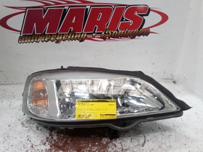 Phare droit d'un Opel Astra, -, -, Opel, 3 mois de garantie