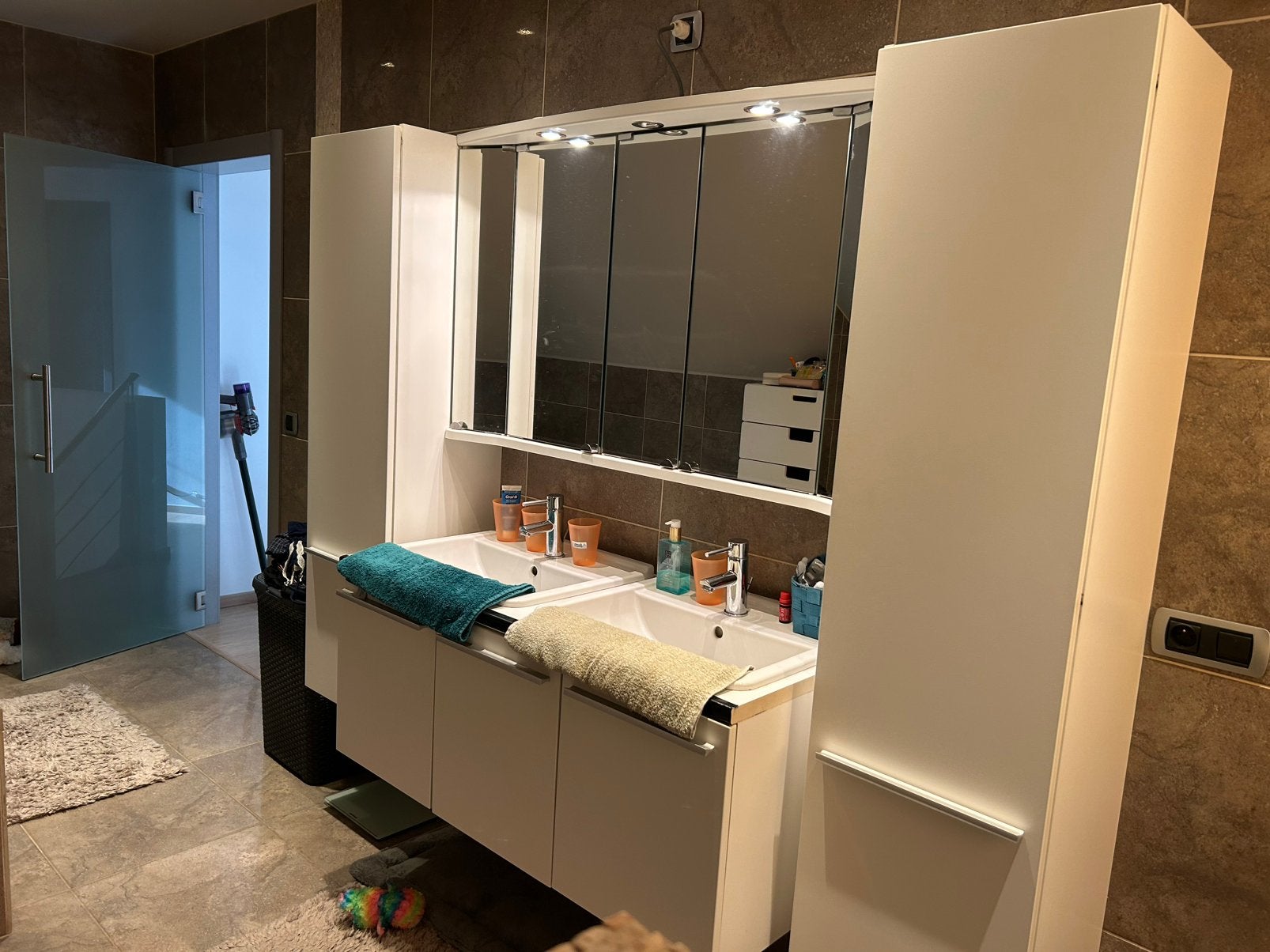 Allibert badkamermeubel met spiegelkast en Duravit pompbak, Ophalen, Gebruikt, Overige typen