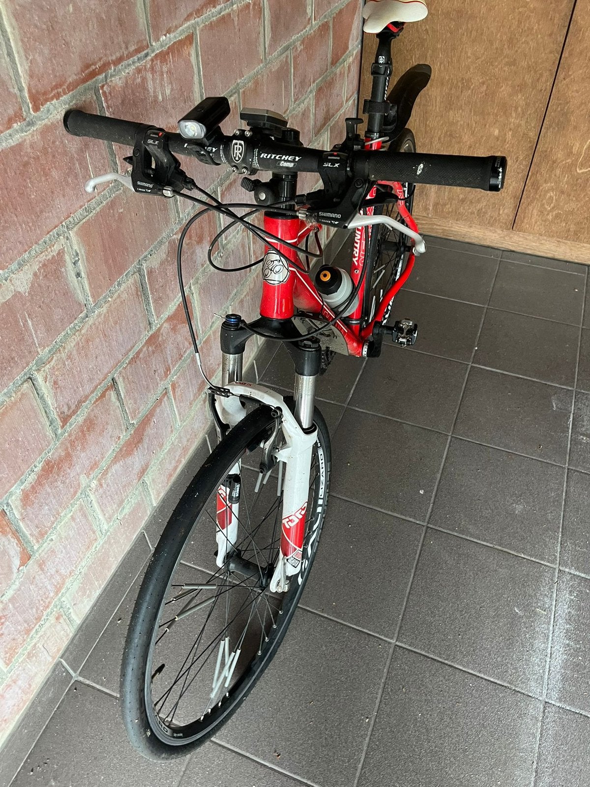 Rode mountainbike merk Jan Janssen, Fietsen en Brommers, Fietsen | Crossfietsen en BMX, Gebruikt, Ophalen