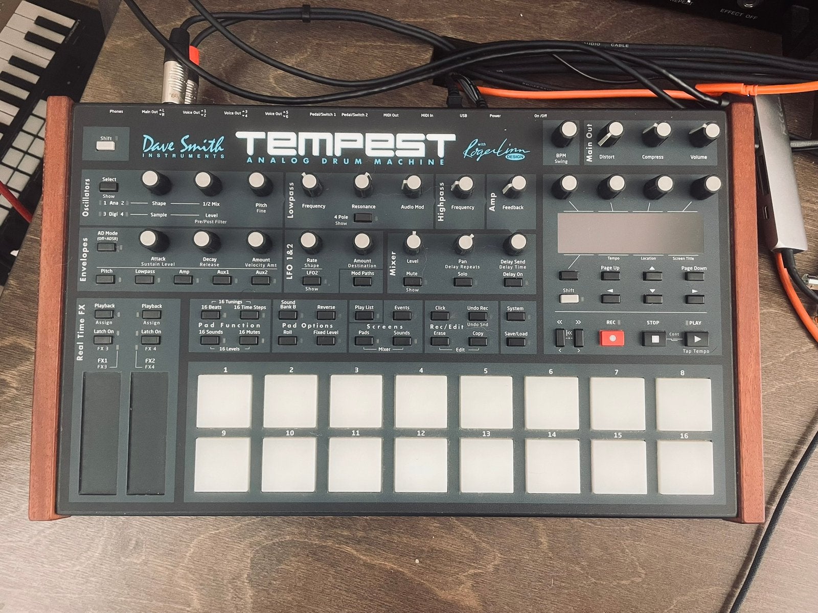 Dave Smith Tempest, Muziek en Instrumenten, Ophalen, Zo goed als nieuw