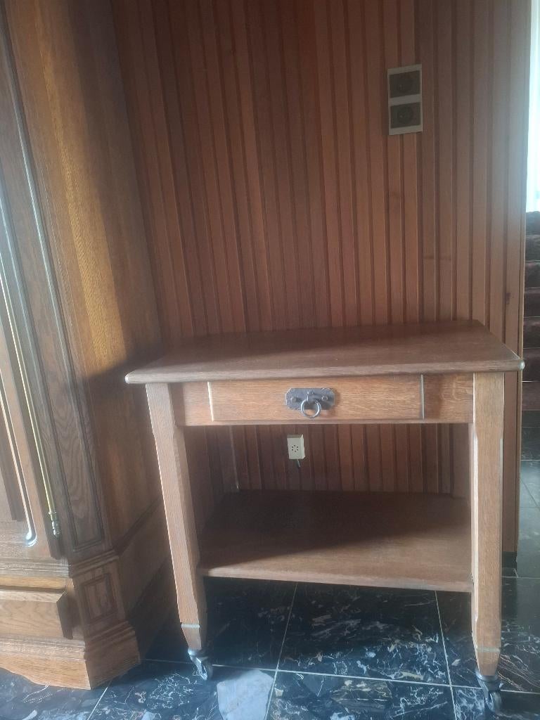 Vintage houten TV tafel of bijzettafel, Huis en Inrichting, Ophalen