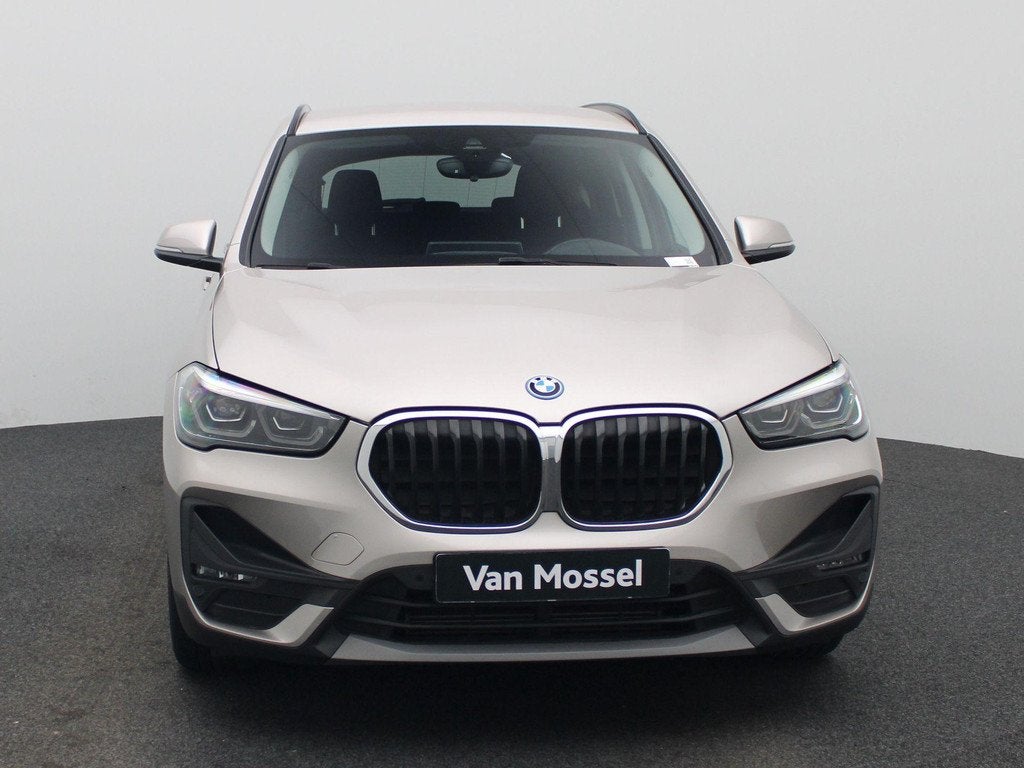 BMW X1 xDrive25e (162 kW) NAVI | CAMERA | ECC, Stof, 750 kg, 1820 kg, Plug-in hybride