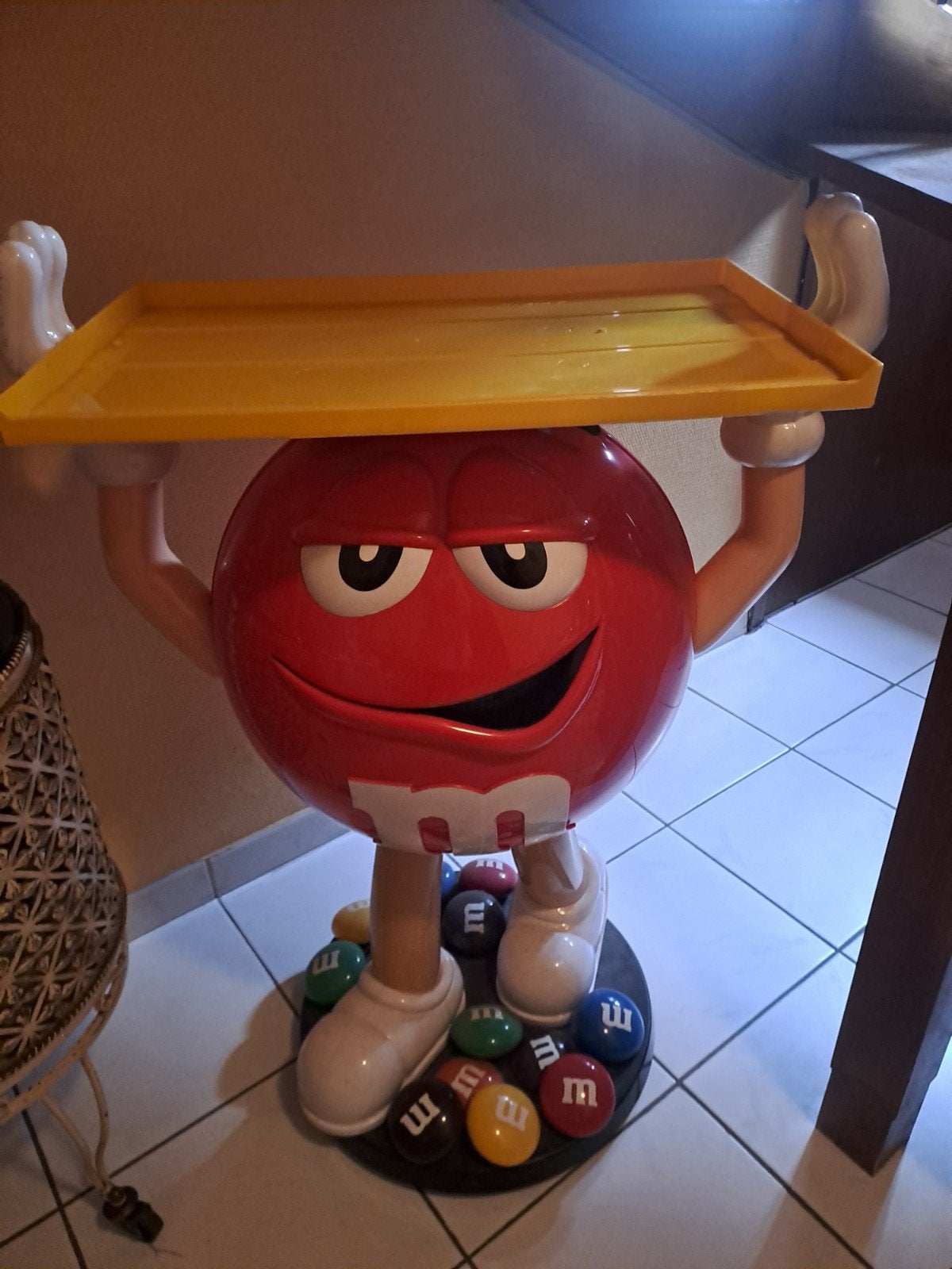 M&M rouge avec écran, Collections, Marques & Objets publicitaires, Enlèvement