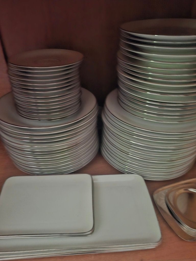 koffie- en eetservies, Huis en Inrichting, Ophalen, Zo goed als nieuw, Klassiek, Compleet servies