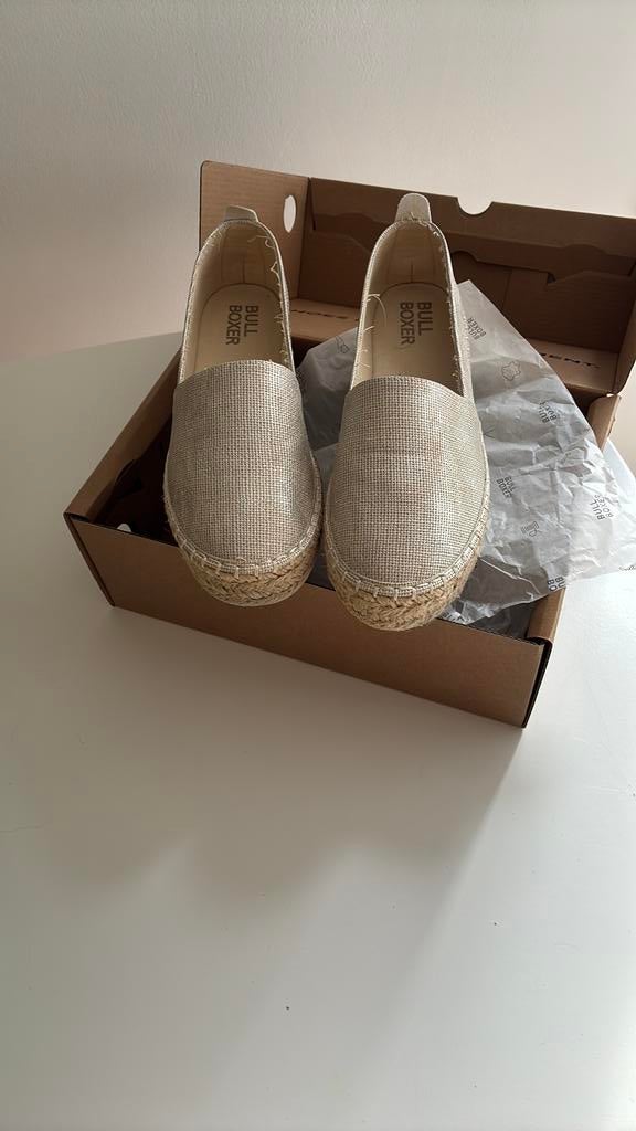 Slip-on pour femme 15€, Espadrilles, Beige, Enlèvement, Porté