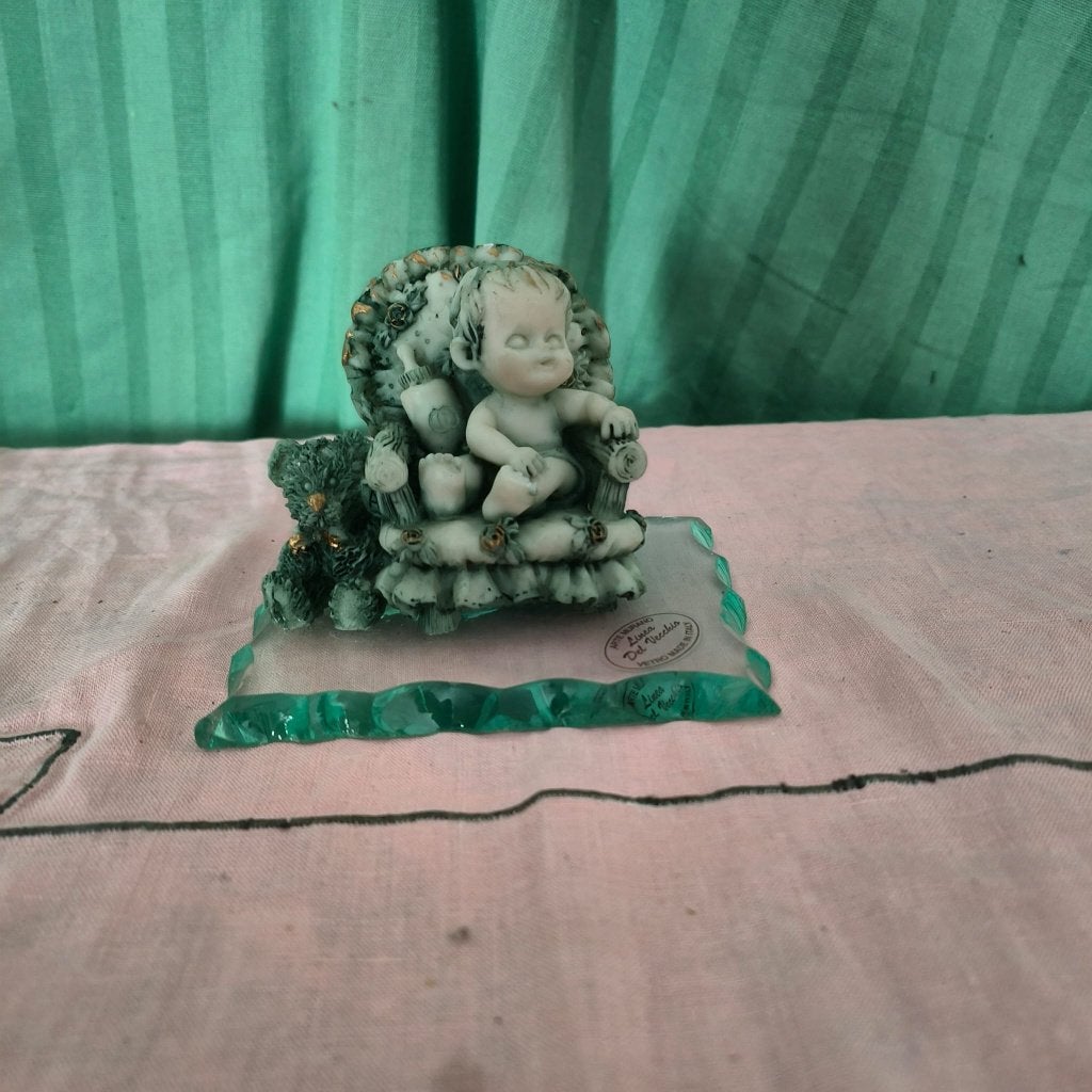 Beeldje "Baby in zetel" op Muranoglas, Ophalen of Verzenden, Gebruikt, Mens
