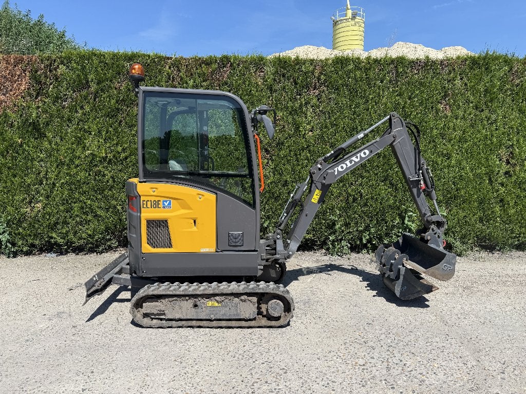 Minipelle Volvo EC18E, Enlèvement, Excavatrice