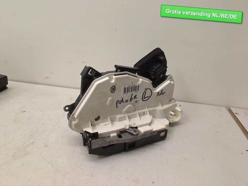 PORTIERSLOT LINKS VOOR Polo V (6R) (5K1837015|5K1837015), Gebruikt, Volkswagen, Volkswagen AG, Voor