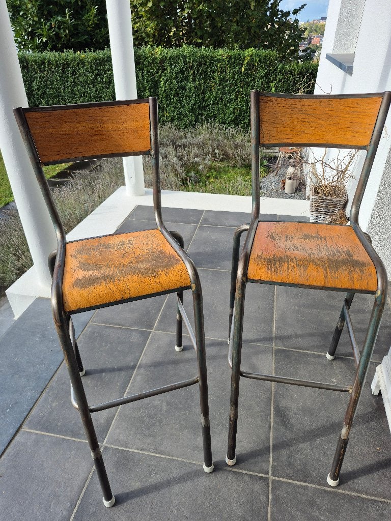 Stoelen voor de middelbare school, toonbank, keuken, Ophalen