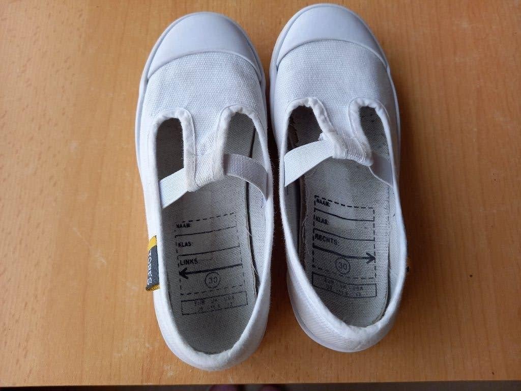 En parfait état, chaussons de sport taille 30 Torfs, Enfants & Bébés, Vêtements enfant | Chaussures & Chaussettes, Enlèvement ou Envoi