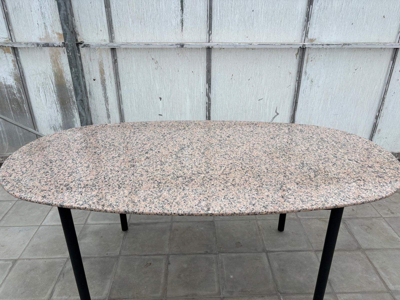 Ovalen tafel met granietblad, Ophalen, 50 tot 100 cm, Zo goed als nieuw, 150 tot 200 cm