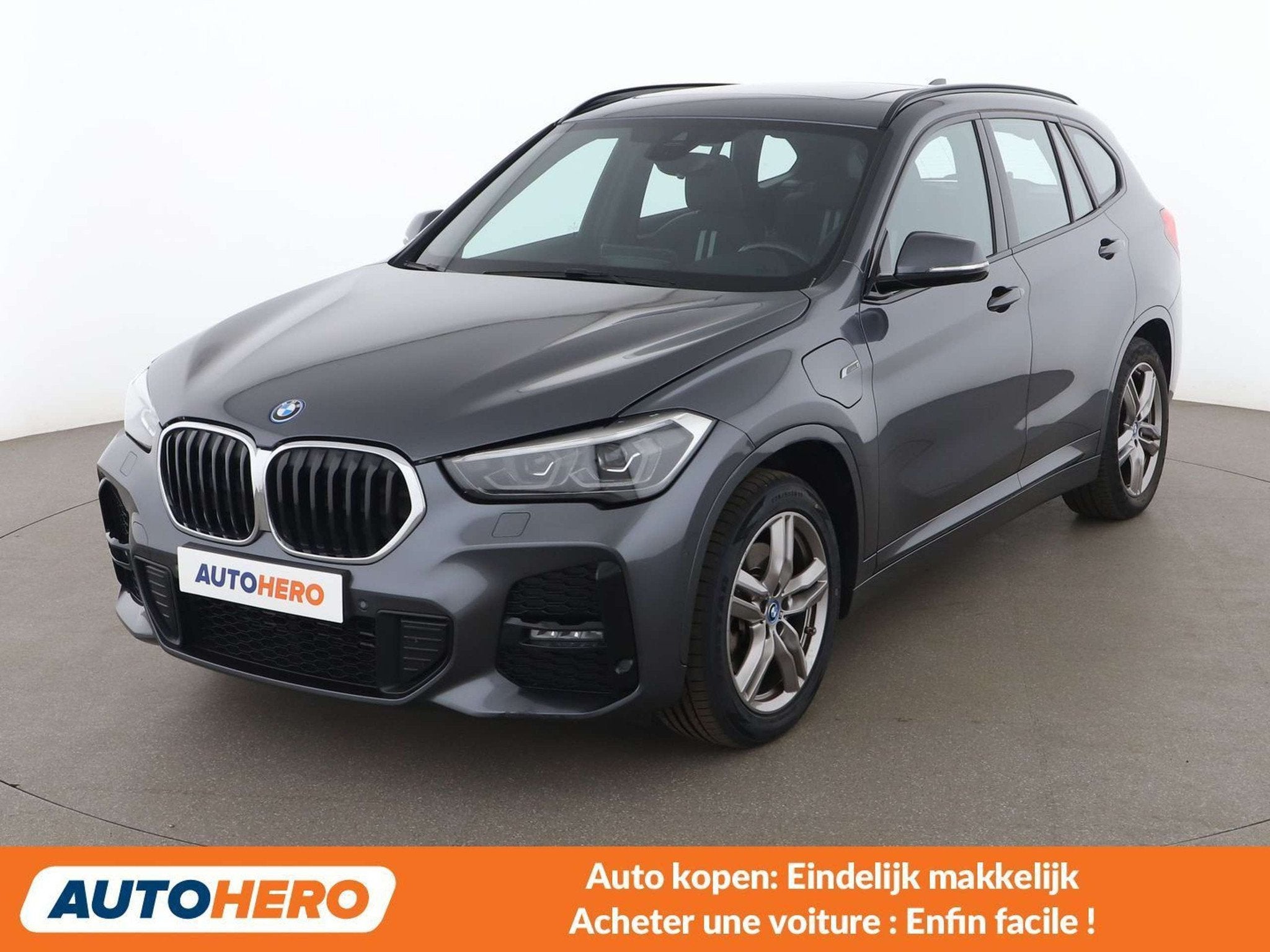 BMW X1 xDrive 25e M Sport (année de construction 2022), Autos, BMW, X1, Argent ou Gris, Achat, Euro 6