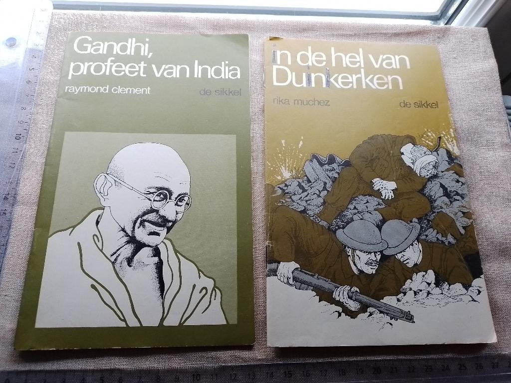 De Sikkel Gandhi profeet van India in de hel van Duinkerken, Ophalen of Verzenden