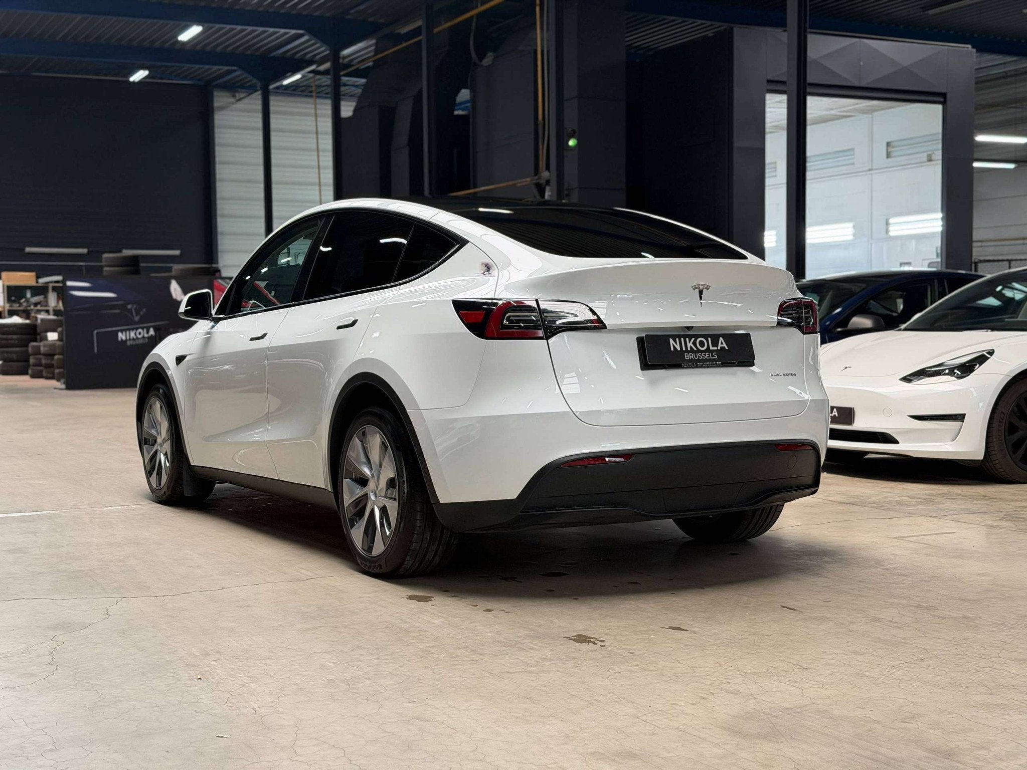 Tesla Model Y LONG RANGE - ALL WHEEL DRIVE - AUTOPILOT - TOW, 378 kW, Achat, Entreprise, Noir