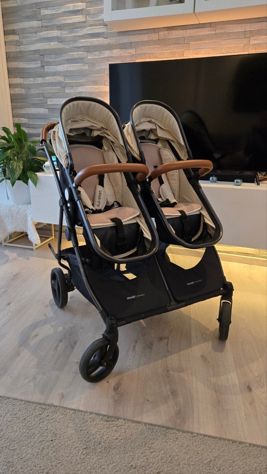 ! Duo Buggy voor tweeling te koop !, Enfants & Bébés, Buggys, Comme neuf, Autres marques, Modèle duo, Protection de pluie, Dossier réglable
