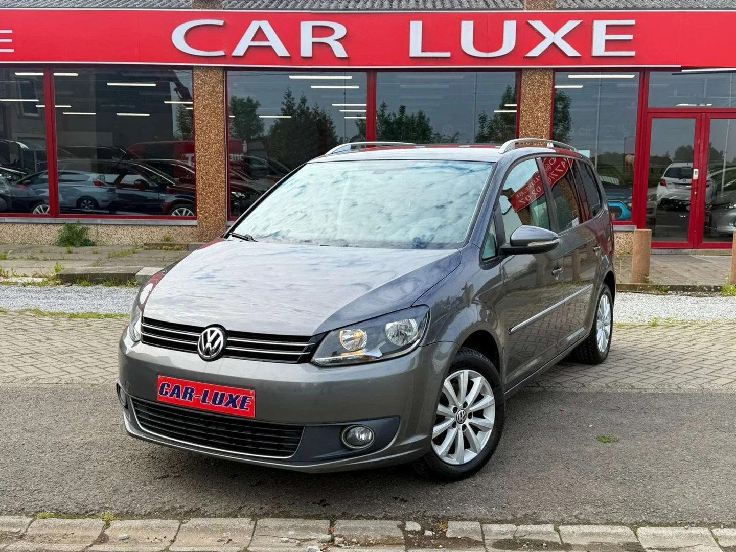 Volkswagen Touran 1.6 TDI 1O5CV BOITE AUTO CUIR (bj 2013), Automaat, 105 pk, Zwart, 4 cilinders