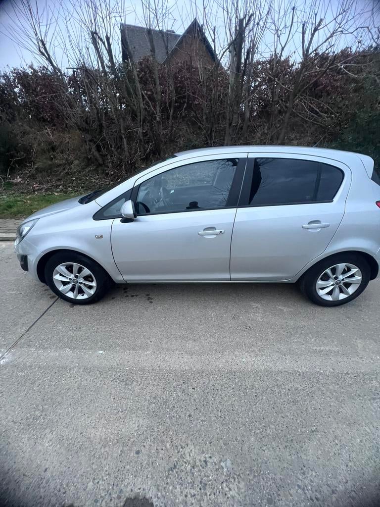 Opel corsa 1.2 essence 2014 99000km 1main 85cv, Autos, Cuir, Achat, Ordinateur de bord, Boîte manuelle