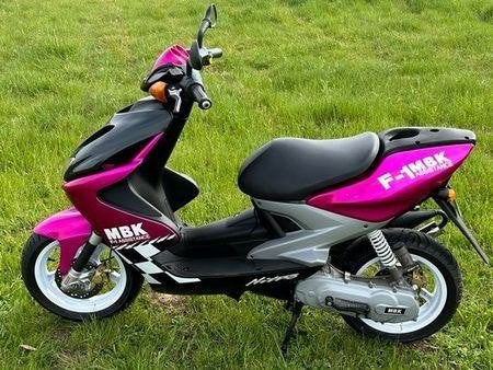 Cherche mbk nitro F1 assistance, Vélos & Vélomoteurs, Autres modèles, Comme neuf, Classe B (45 km/h), Enlèvement