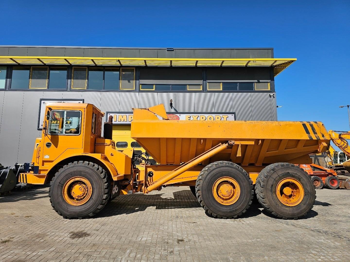 Caterpillar D350 WE1770, Articles professionnels, Machines & Construction | Transport