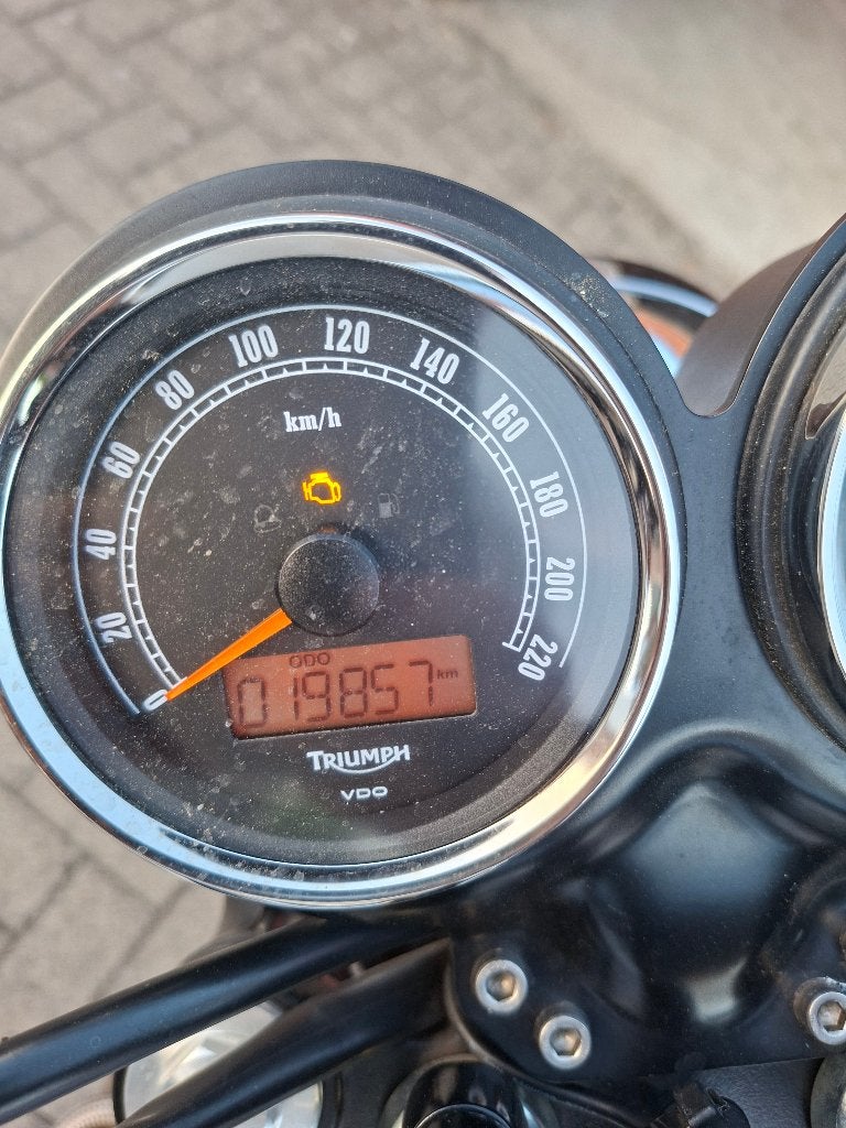 Triumph bonneville t100, Motoren, 2 cilinders, Particulier, 865 cc, Handgeschakeld