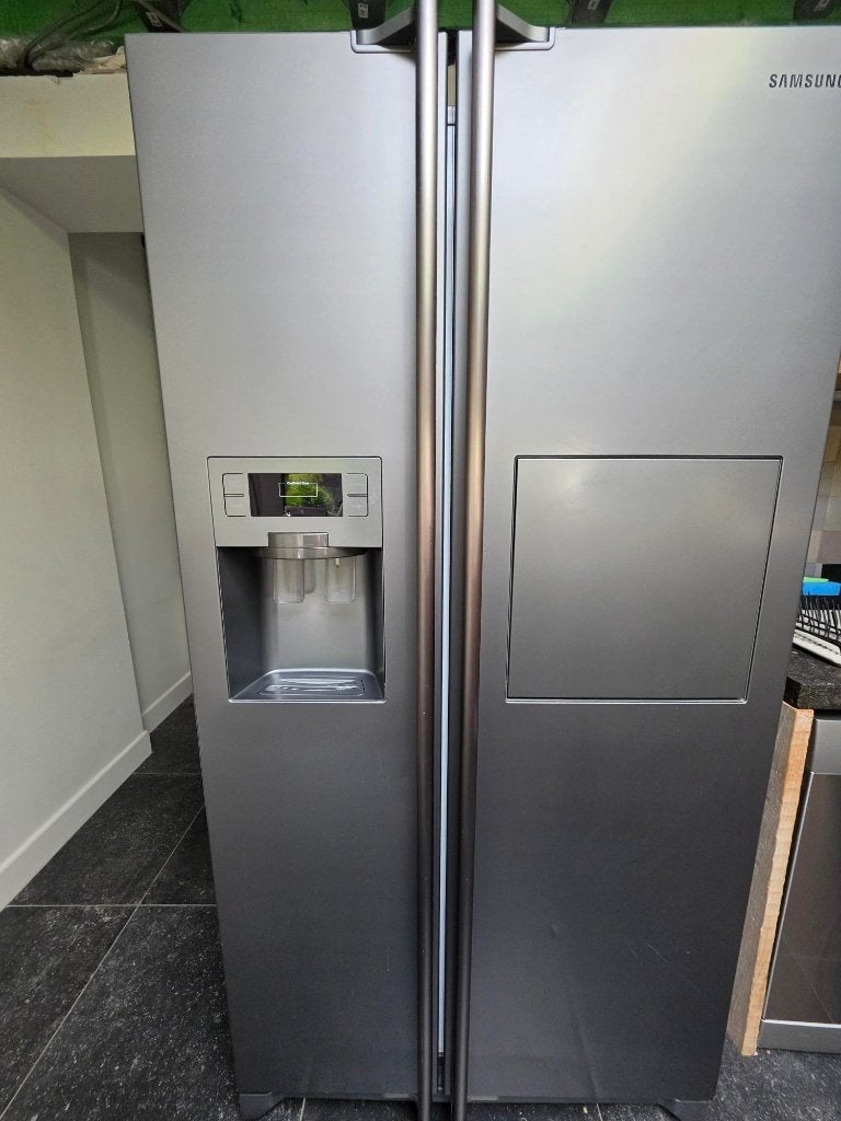 Samsung Amerikaanse koelkast – ijs- & waterdispenser, Elektronische apparatuur, Ophalen, Gebruikt, 200 liter of meer, 60 cm of meer