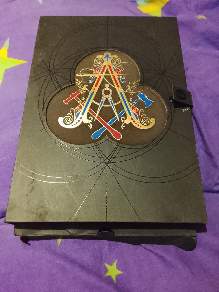 Tomorrowland Treasure Cases, Verzamelen, Overige Verzamelen, Ophalen, Zo goed als nieuw